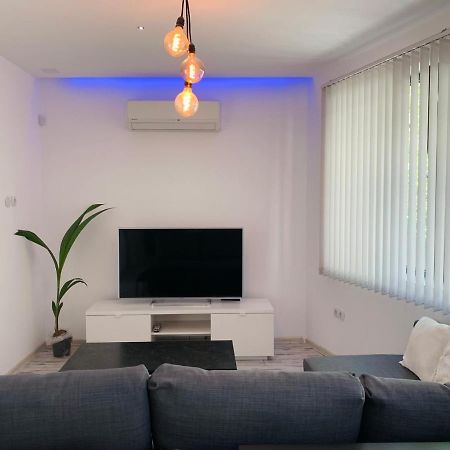 Nordic Style Apartment With Underground Parking โซเฟีย ภายนอก รูปภาพ